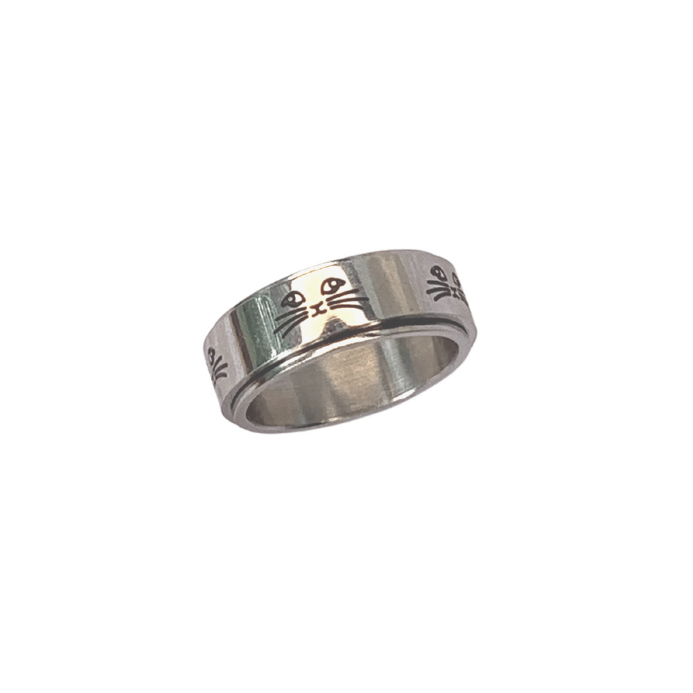 Cat top spinner ring